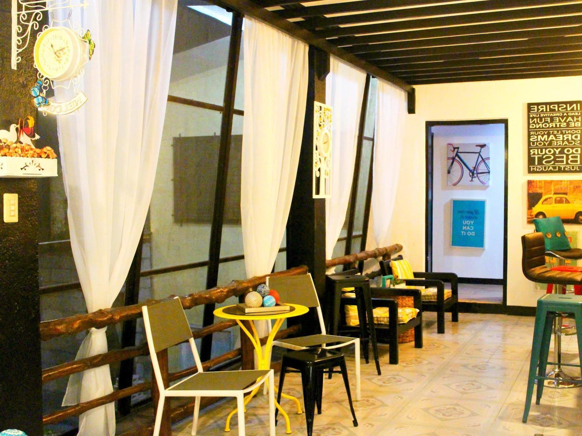 Tagaytay Garden Budgetel - City Center Tagaytay City Exterior photo